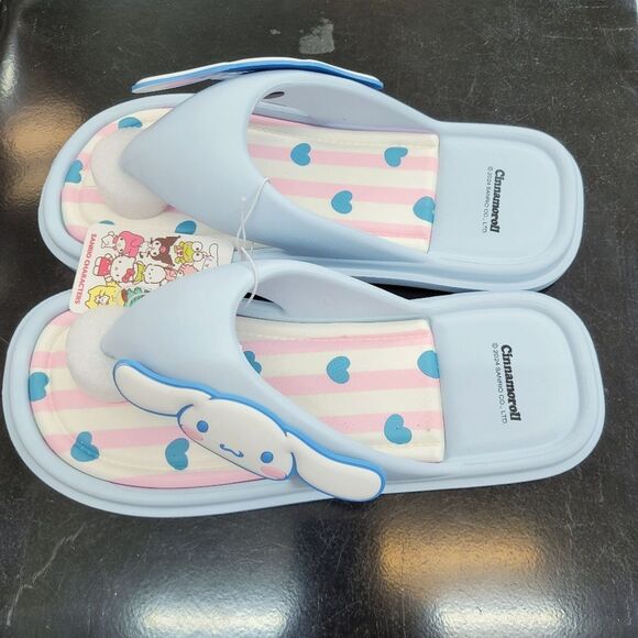 Brand New Sanrio Cinnamoroll Blue Heart Slippers Size: US 8 - Picture 4 of 11